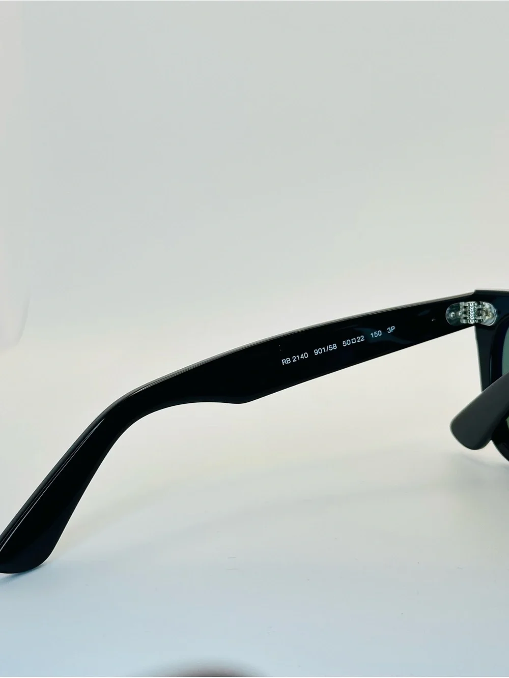 Ray-Ban RB2140 WAYFARER